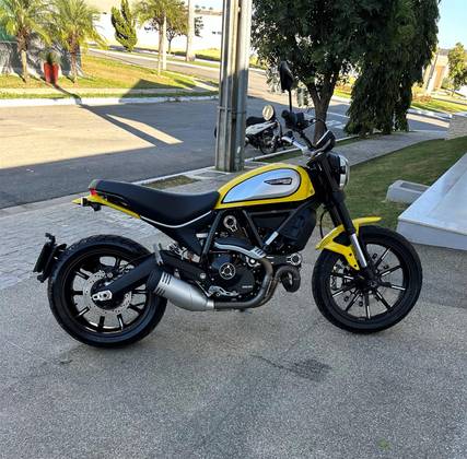 DUCATI SCRAMBLER ICON 